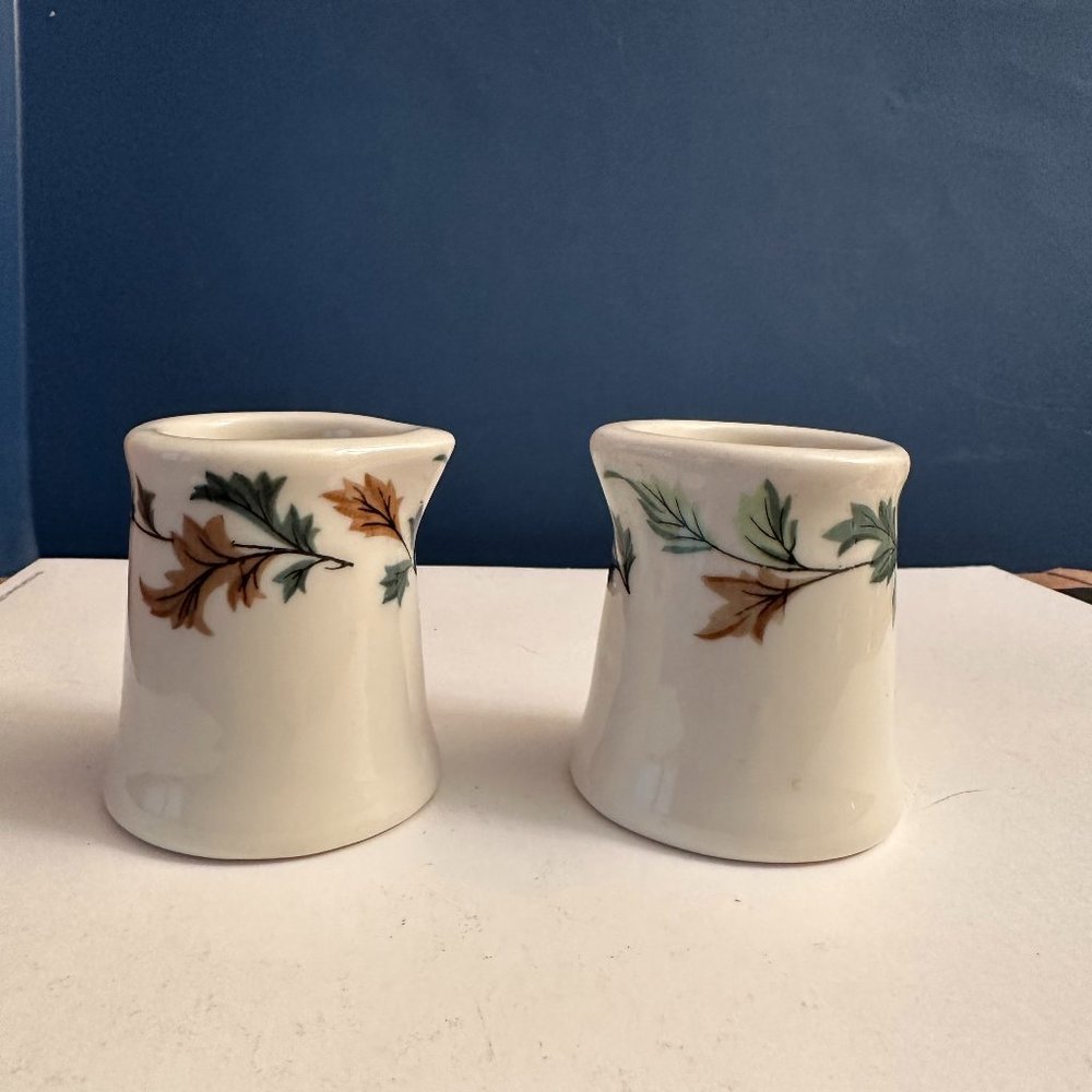 2 VINTAGE 1964 SYRACUSE CHINA SMALL COFFEE CREAMERS LEAF DESIGN 2 1/2" TALL